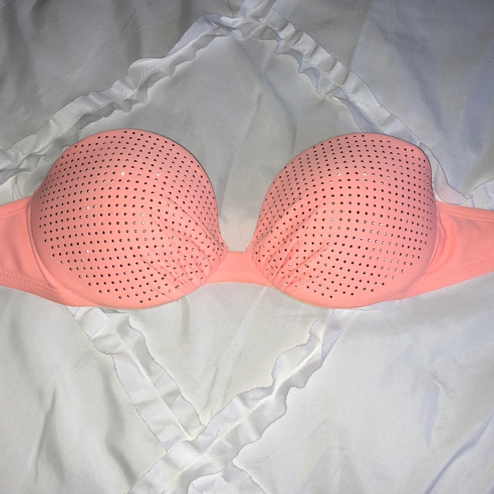 Strapless bikini top